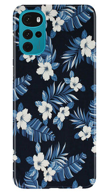 White flowers Blue Background2 Mobile Back Case for Moto G22 (Design - 15)