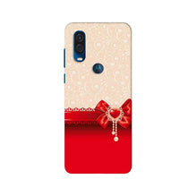 Gift Wrap3 Mobile Back Case for Moto One Vision (Design - 36)