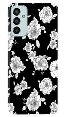 White flowers Black Background Mobile Back Case for Samsung Galaxy M13 (Design - 9)