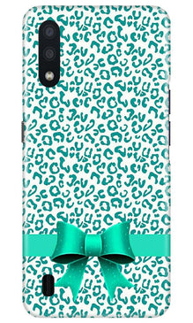 Gift Wrap6 Mobile Back Case for Samsung Galaxy M01 (Design - 41)